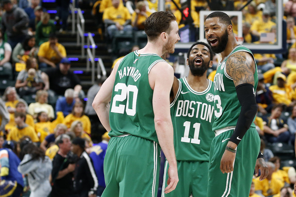  雄鹿横扫对手晋级东部四强  